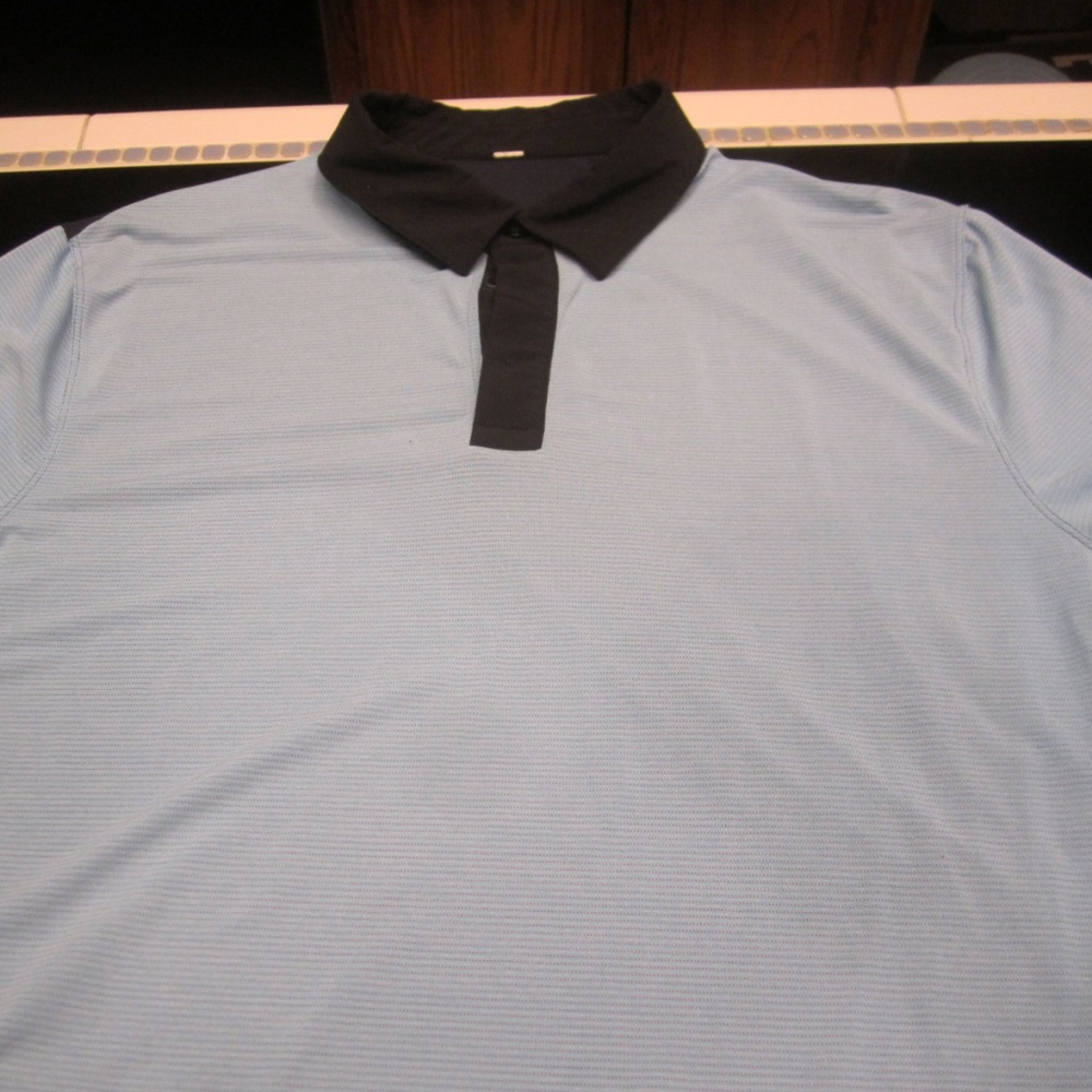Mens Lululemon L blue with black polo